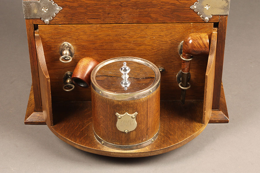 Antique Assessories Smoker's