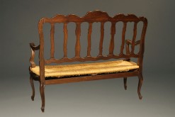 A1869C-Liege-louis-XV-antique-bench-rush