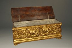 A1982C-italian-antique-coffer-gilt-chest-blanket