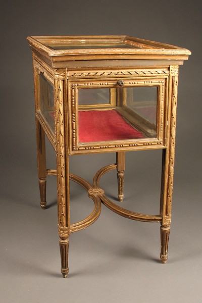 A3898C-antique-louis-XVI-display