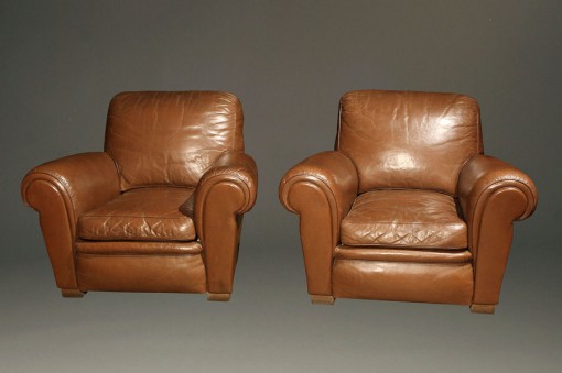 Antique Pair of Leather Club Chairs A5266A1