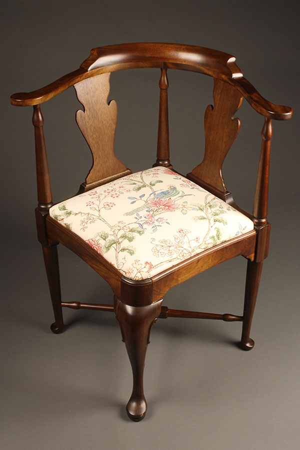 Antique queen anne chairs 2025