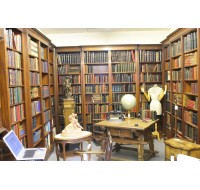 Custom English breakfront bookcase in Mahogany