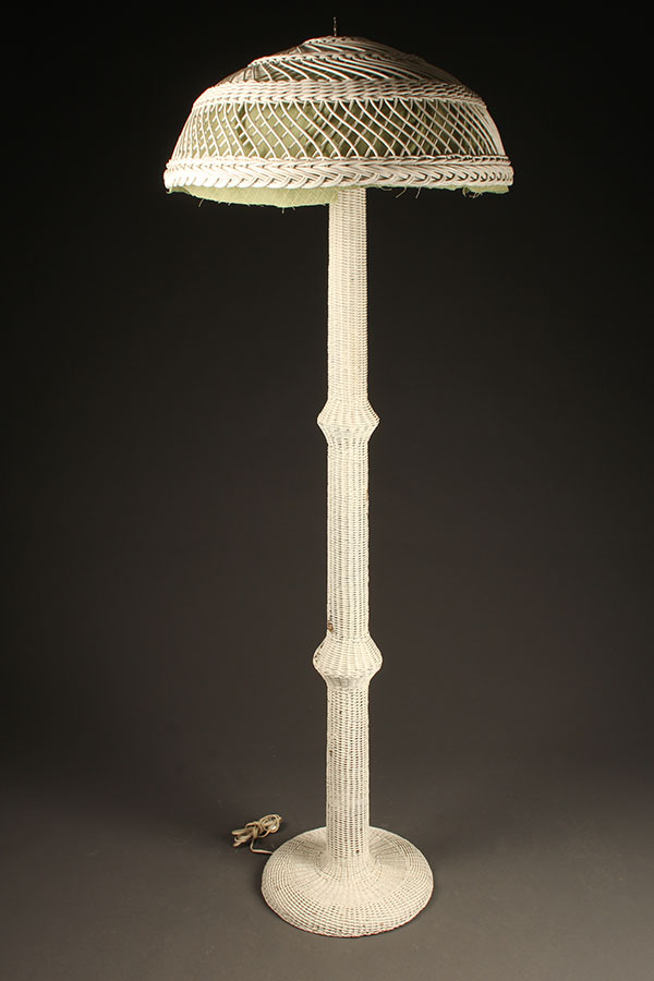 Antique wicker floor lamp discount