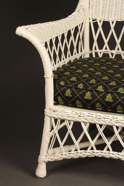 Wicker armchair with stool A5443B