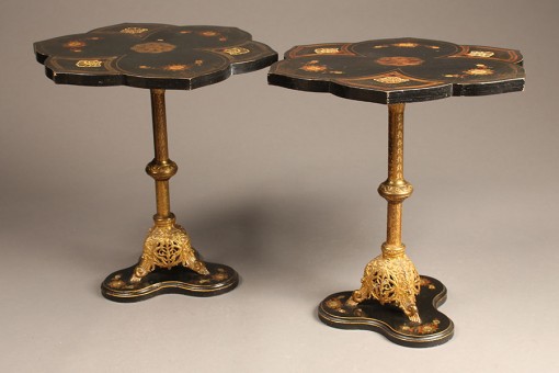 Pair of lacquered end tables A5513A