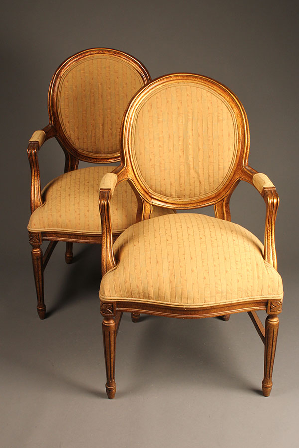 Pair of custom arm chairs A5531A