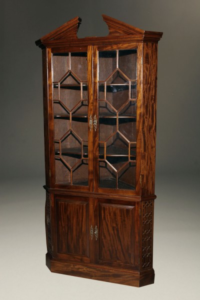 Irish Corner Cabinet A5544A