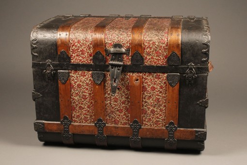French Coffer/Steamer trunk A5572A