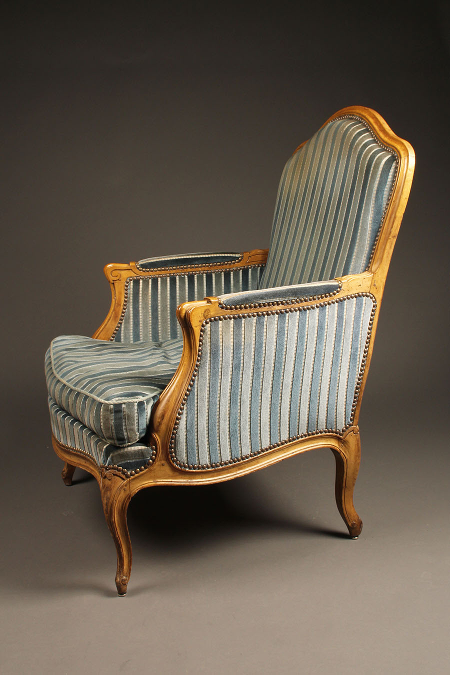 Louis XV Velvet Bergere Chair — Callie Weddings & Events