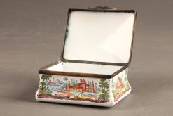 Late 19th century snuff/patch box with enameled hand painted scenes, circa 1890.