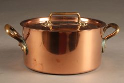 Mid 19th century French copper marmote/pot with lid and two copper handles, circa 1870.