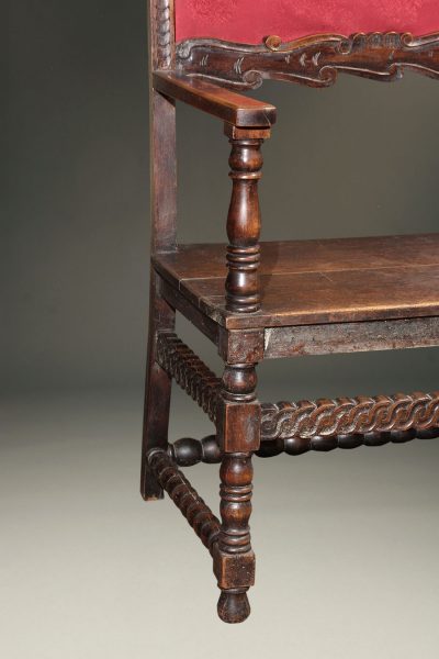 Late 19th century Italian entry hall bench with arms